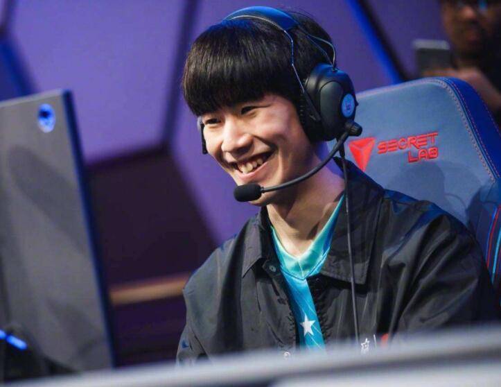 爱游戏AYX 勇士前途光明！，TheShy新星反败为胜表现突出比赛高潮迭起